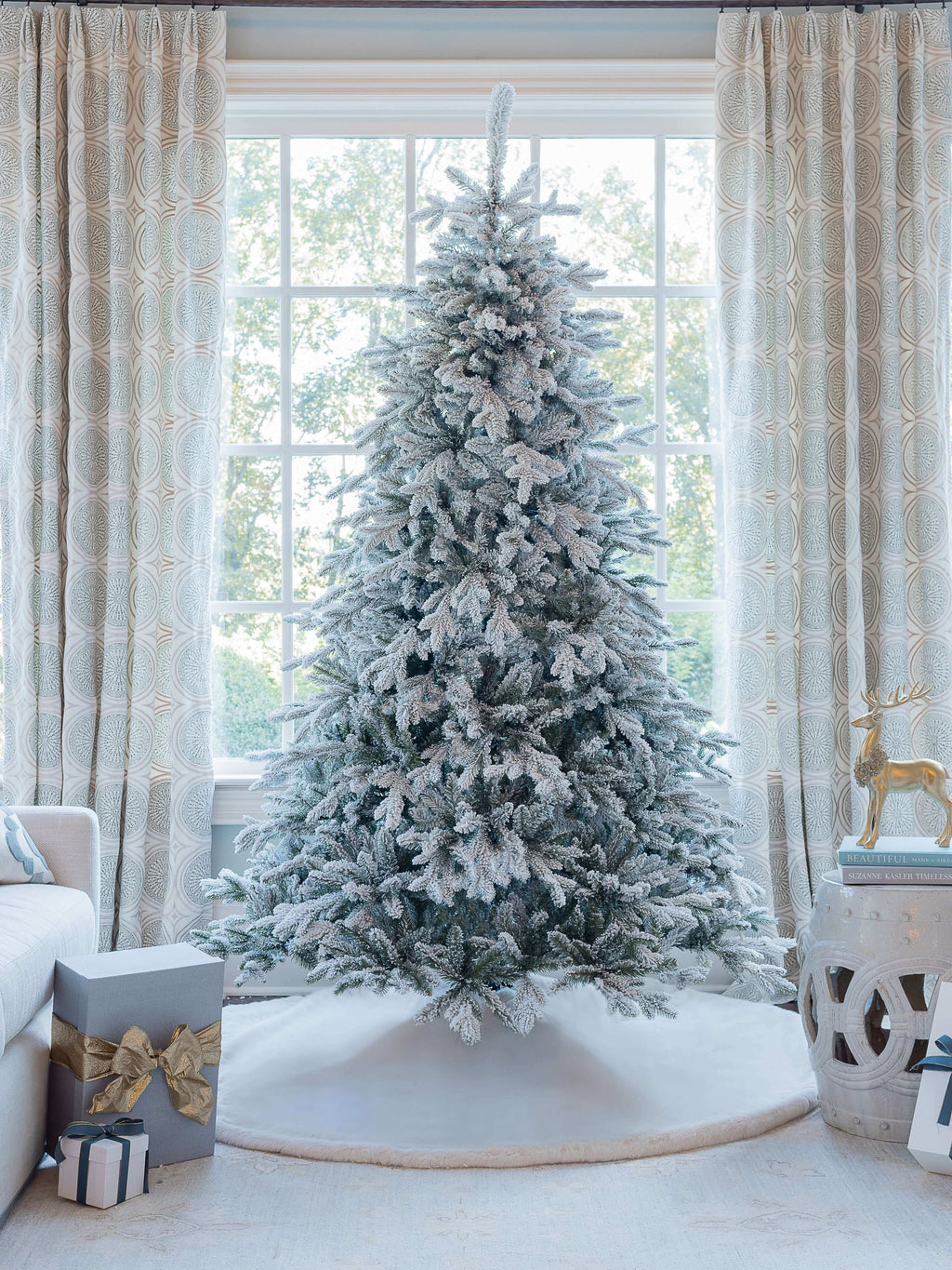 9' Queen Flock® Artificial Christmas Tree with 1100 Warm White LED Lights